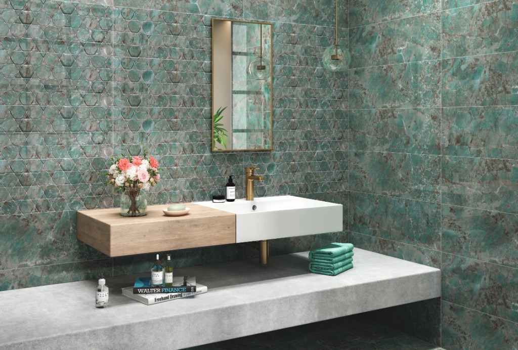Commercial Luxury Interior Featuring Precision-Engineered Porcelain Wall and Floor Surfaces